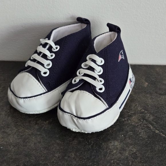 Patriots Baby Shoes Size 0-6 - Navy and White - Picture 2 of 12